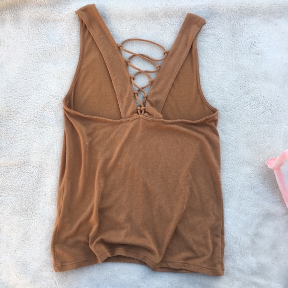 Halter top - Picture 2 of 3